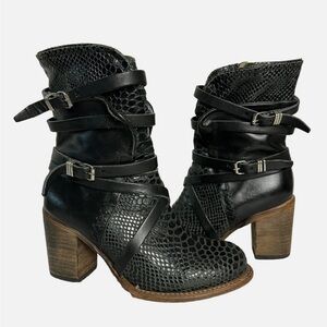 ISO Freebird baker size 11 black snake